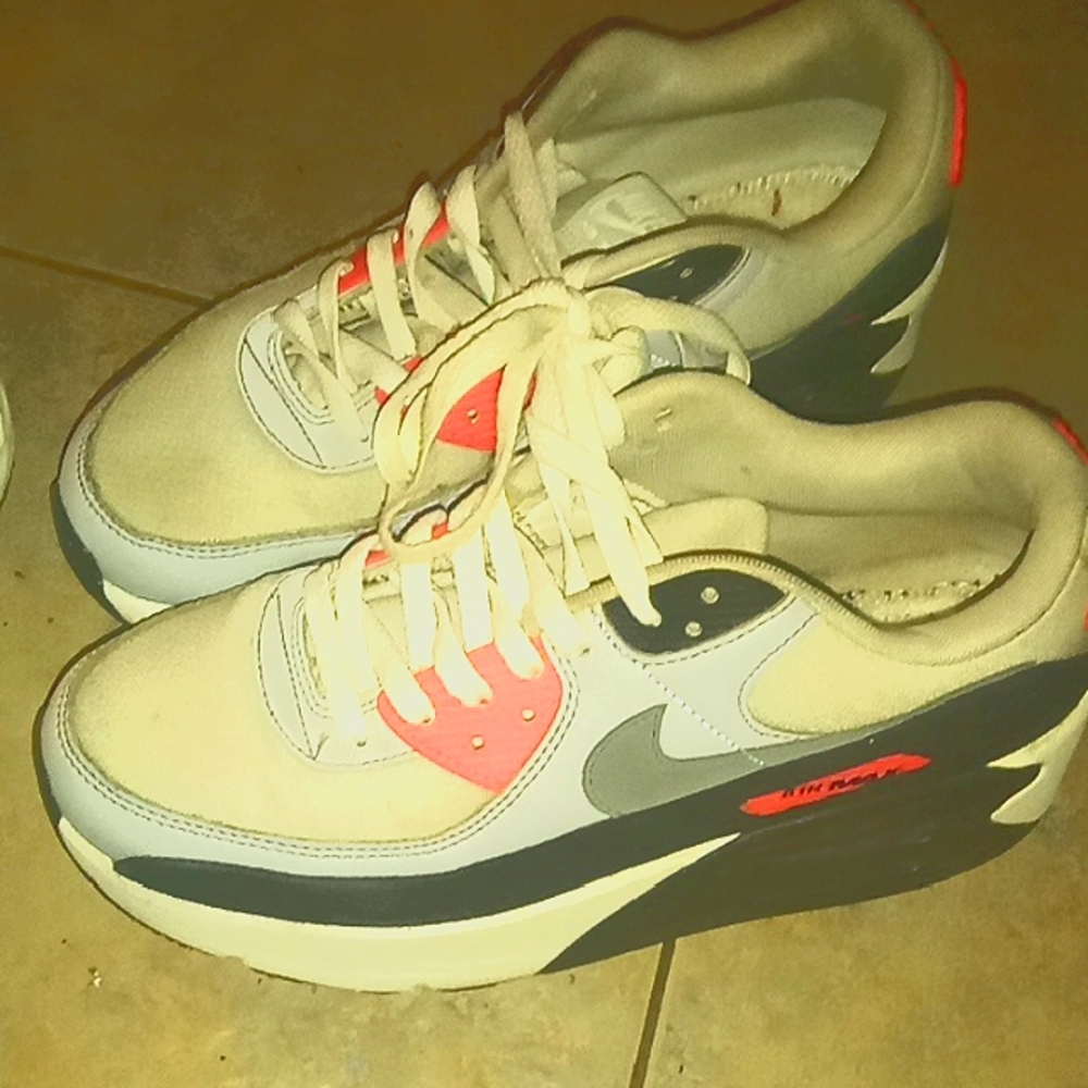 All Shoes $45 Nike ,Aire Max,New Balance,Air Forces,Hills,Exc